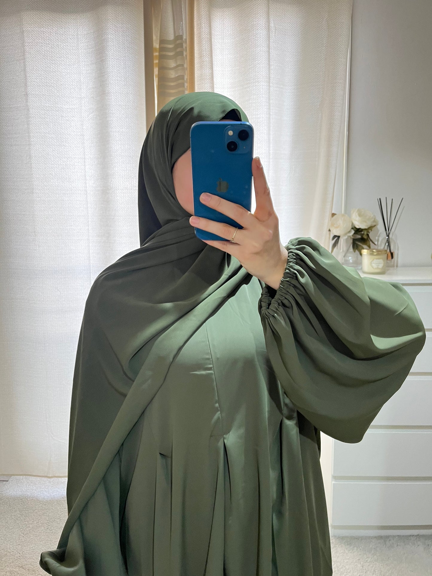 Abaya à zippe kaki